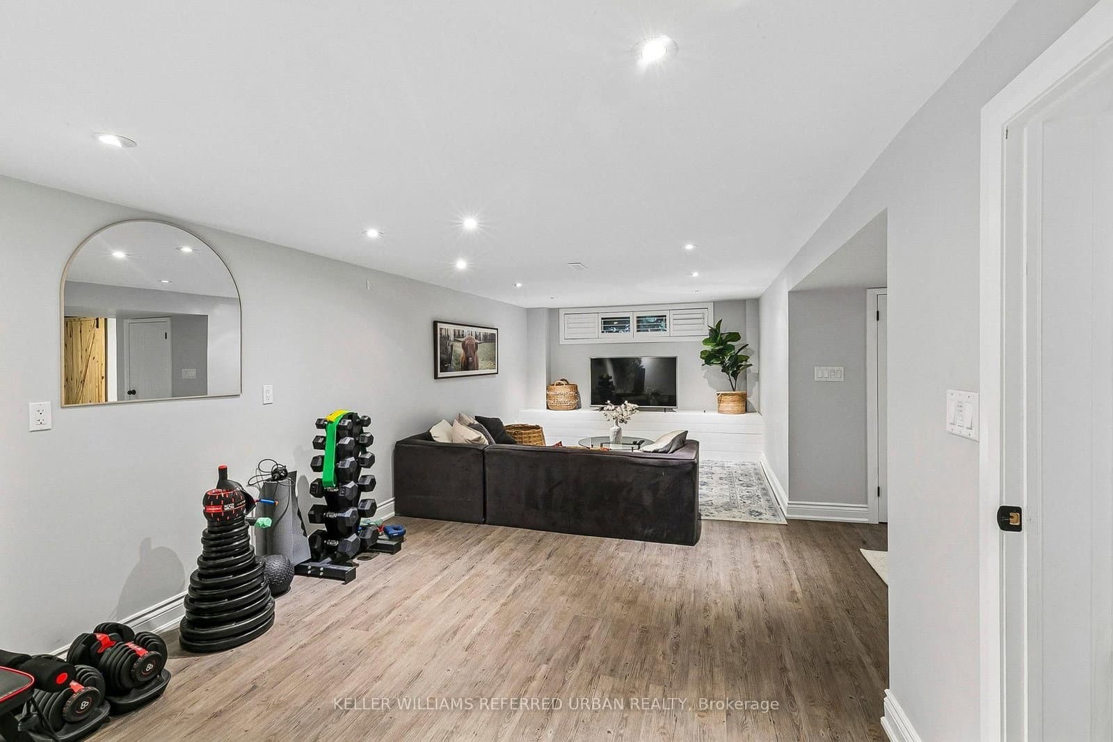 36 Vernadale Crescent thumbnail 35
