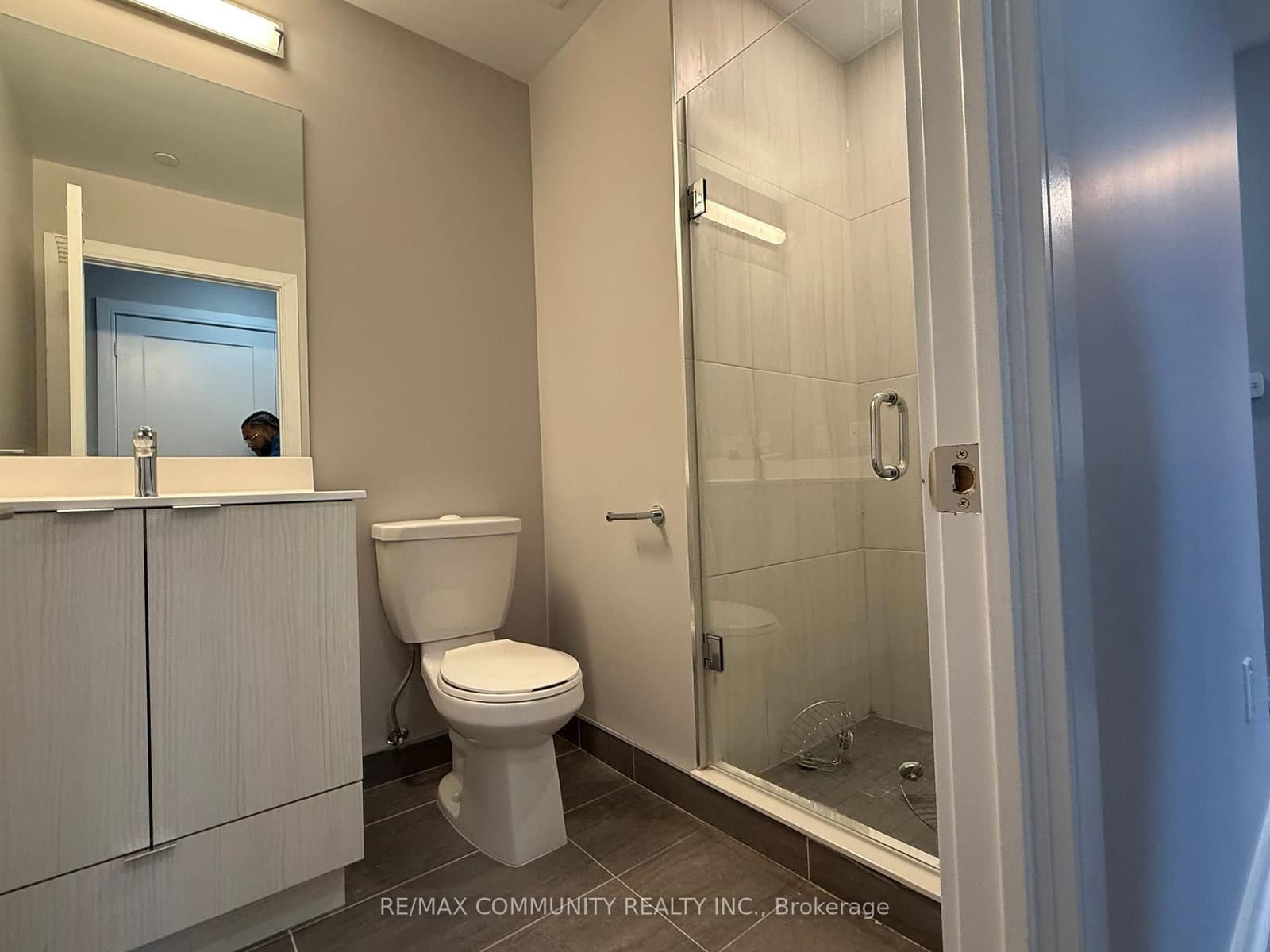225 Village Green Square, Unit 1001 thumbnail 8