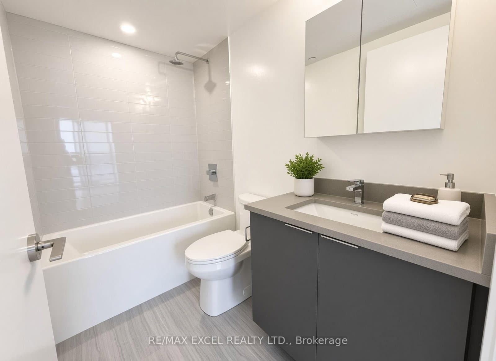 2031 Kennedy Road, Unit 3221 thumbnail 4