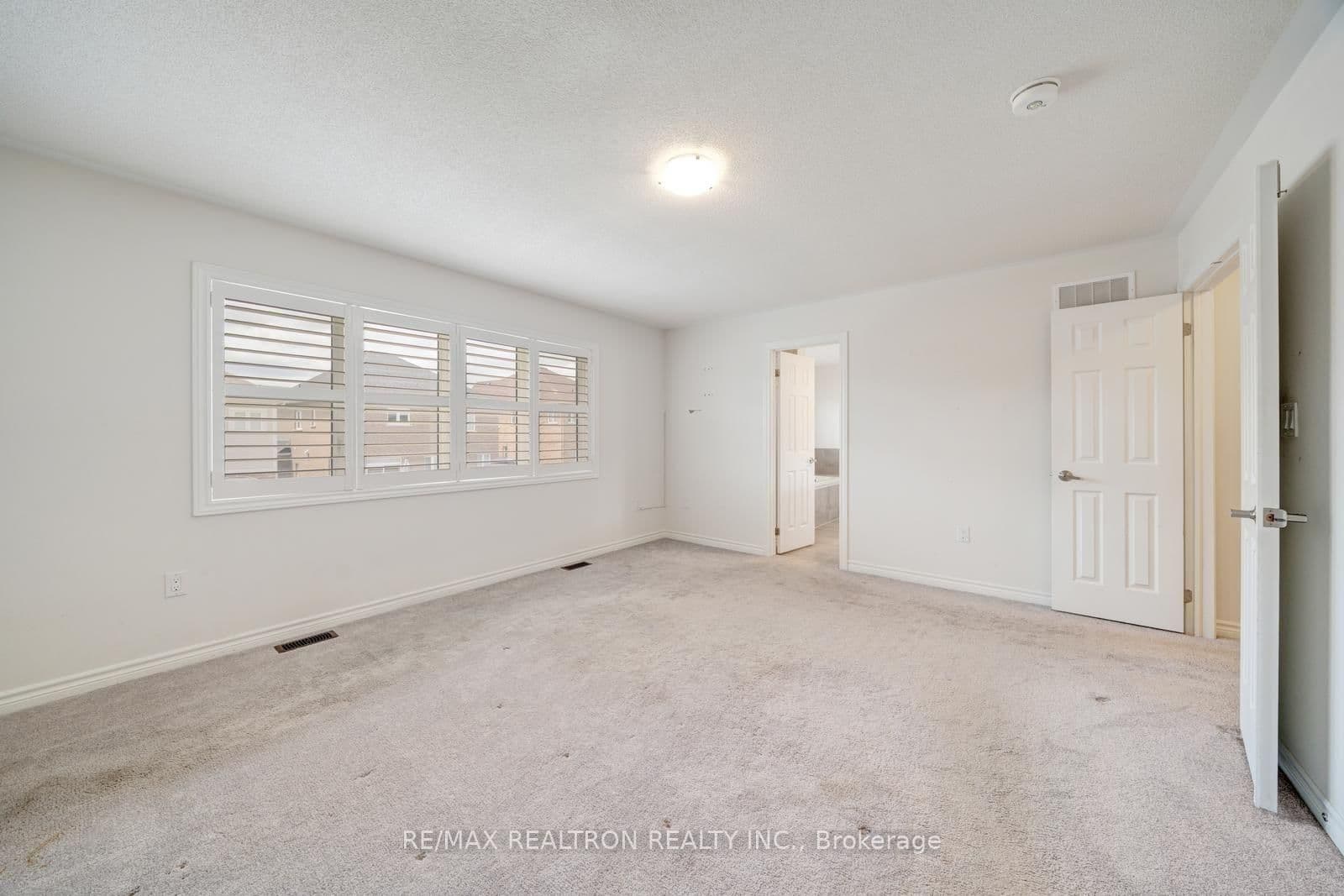 295 Northglen Boulevard thumbnail 24