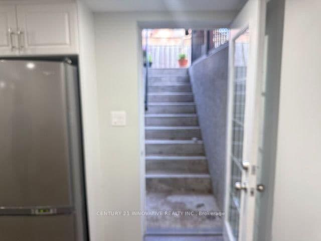 111 N Steppingstone Trail thumbnail 2