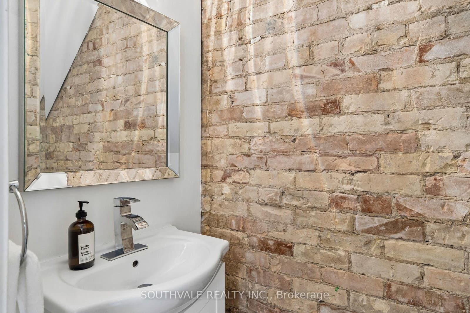 485 Strathmore Boulevard thumbnail 14