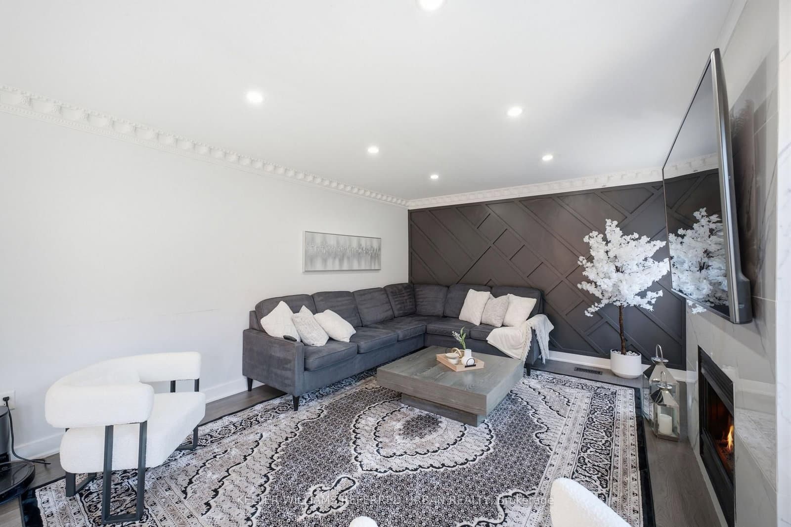 24 Bradbury Crescent thumbnail 11