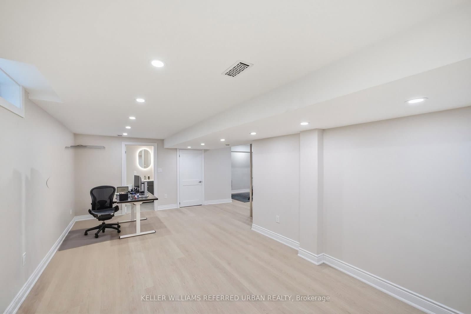 24 Bradbury Crescent thumbnail 38