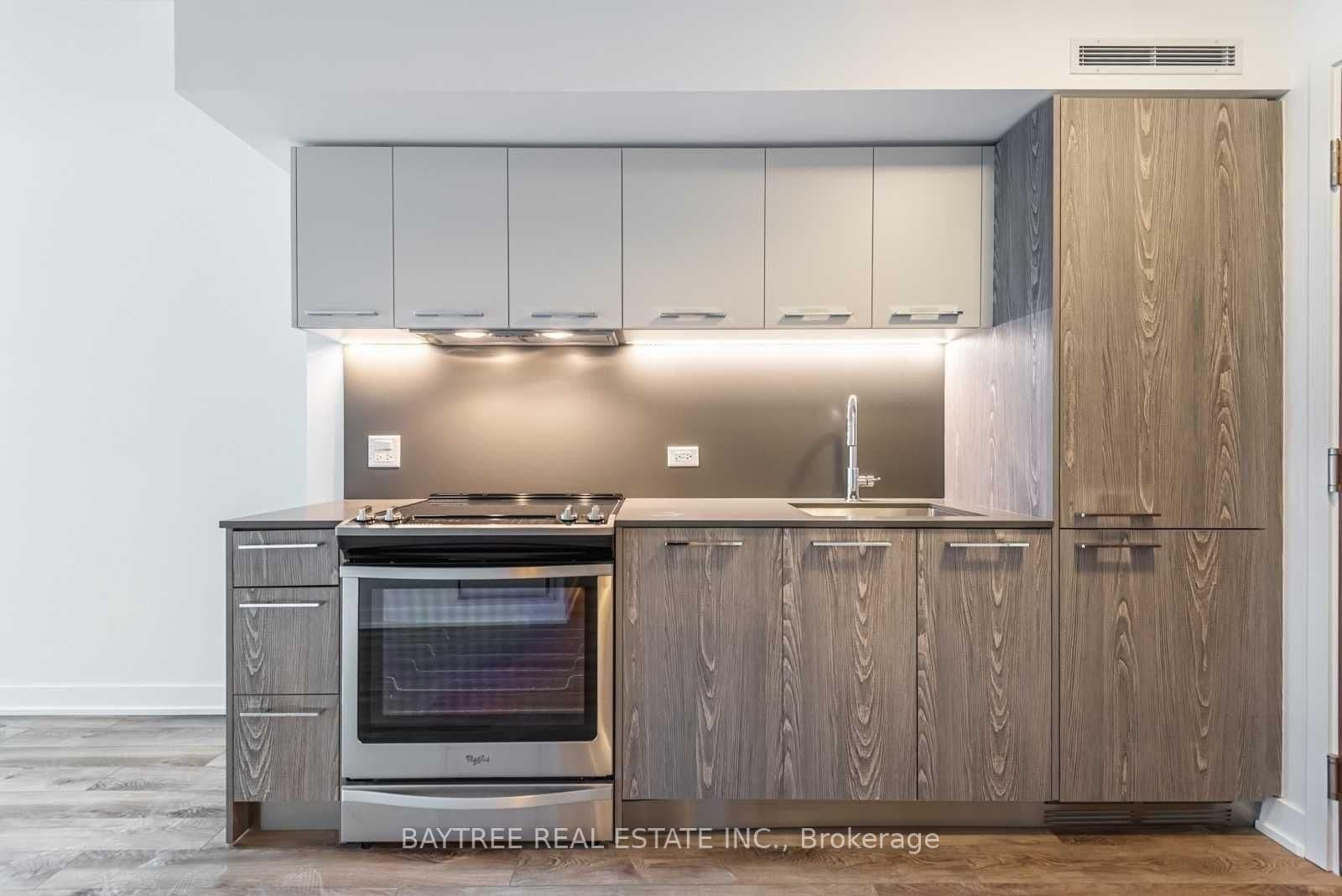 30 Baseball Place, Unit 914 thumbnail 2