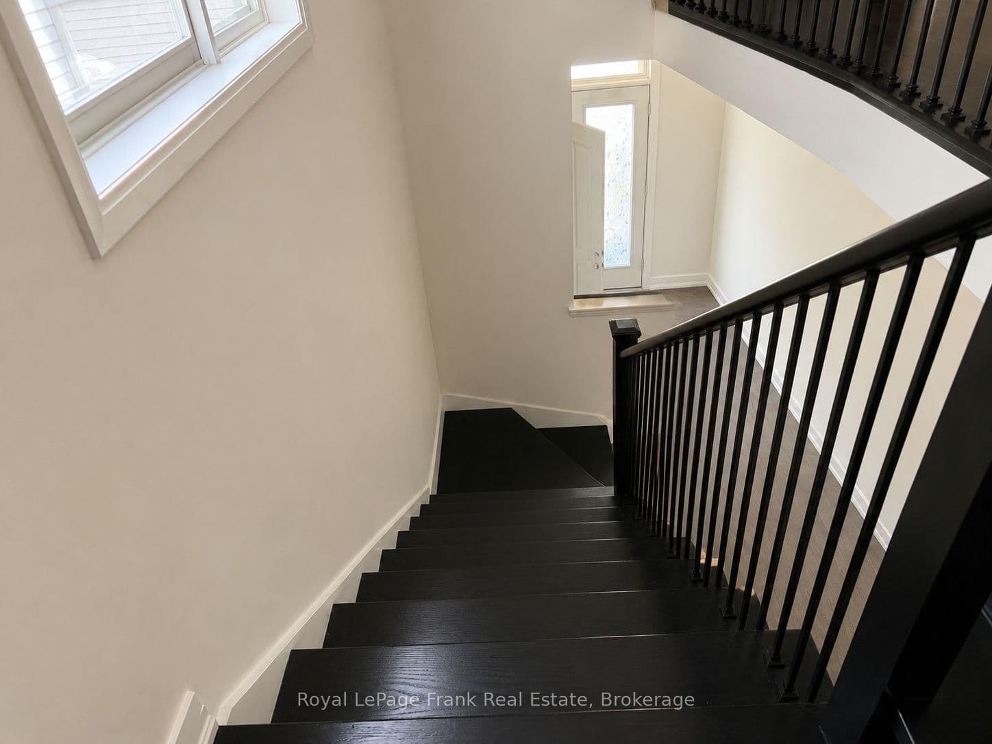 18 Larkin Lane thumbnail 6