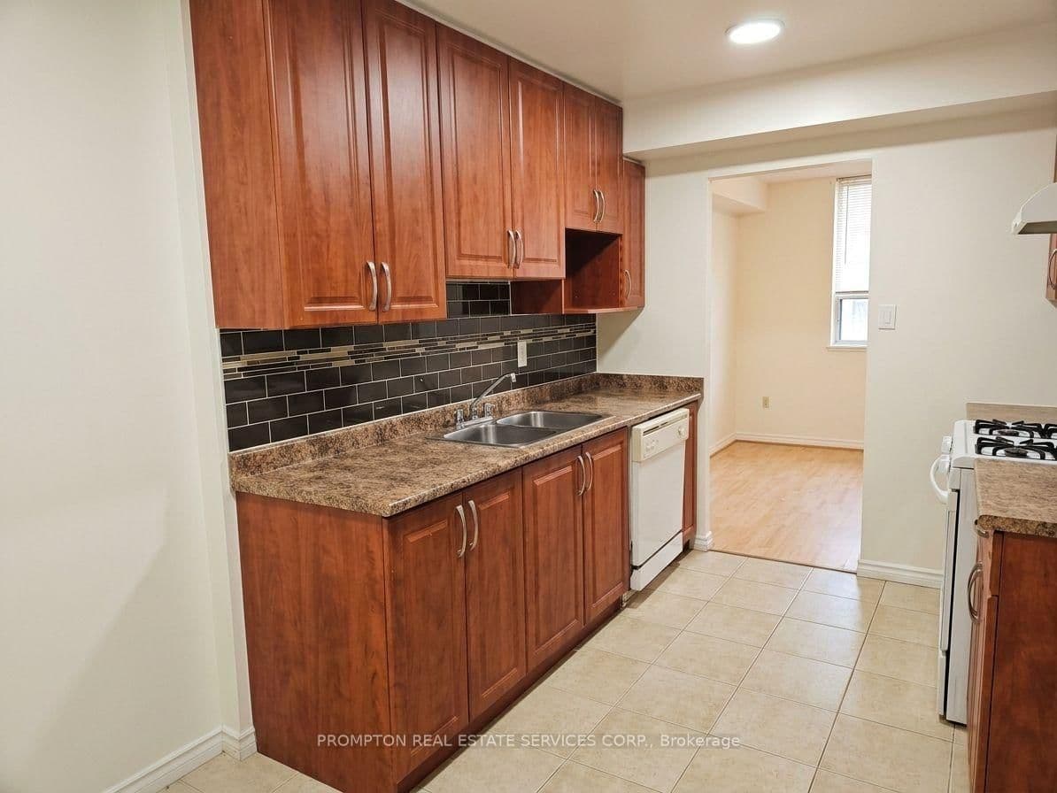 121 Trudelle Drive, Unit 104 thumbnail 10