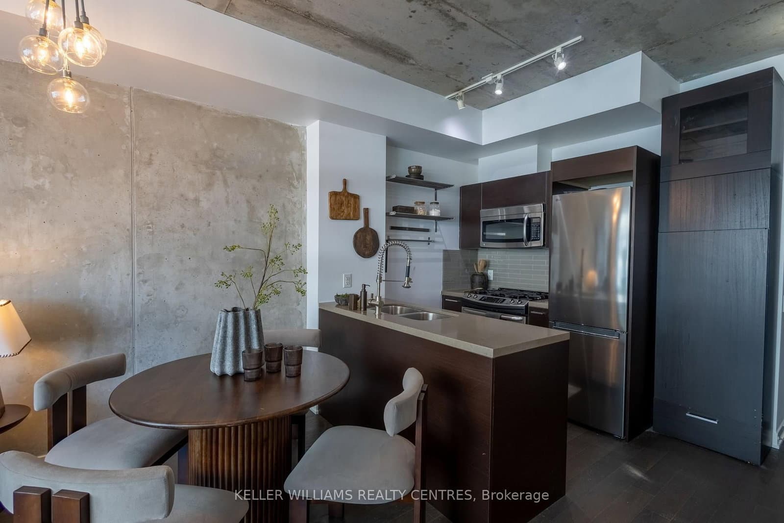 1201 Dundas Street E, Unit 806 thumbnail 3