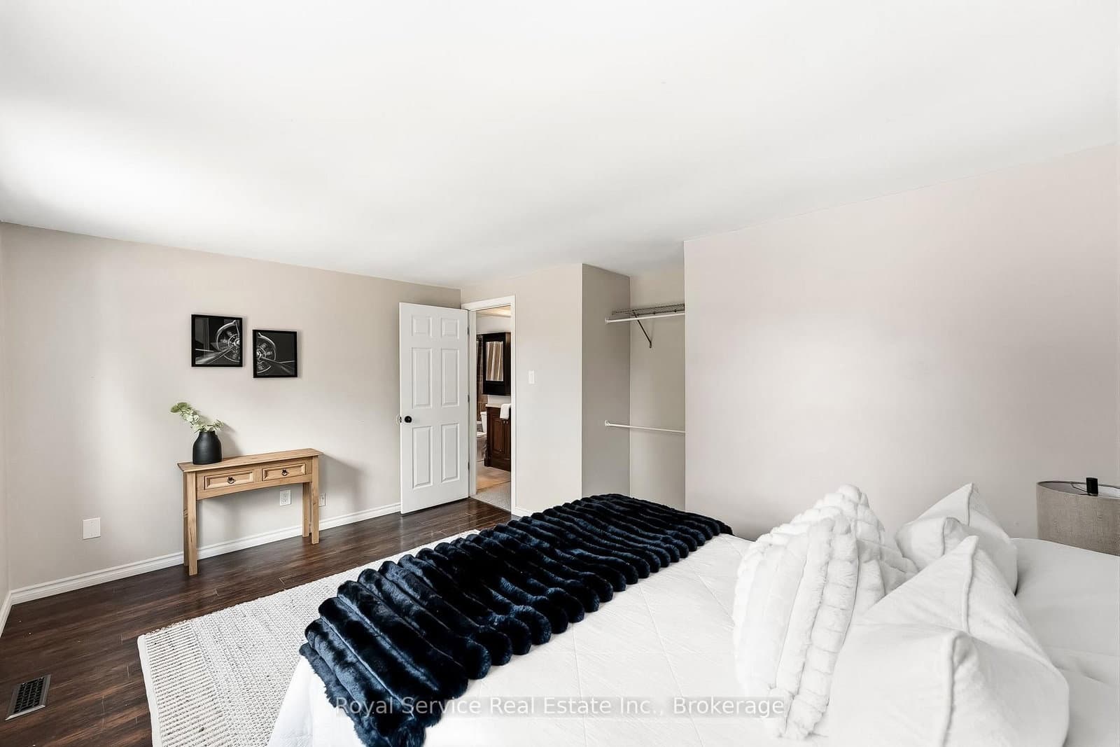 6 Gilmour Drive thumbnail 32