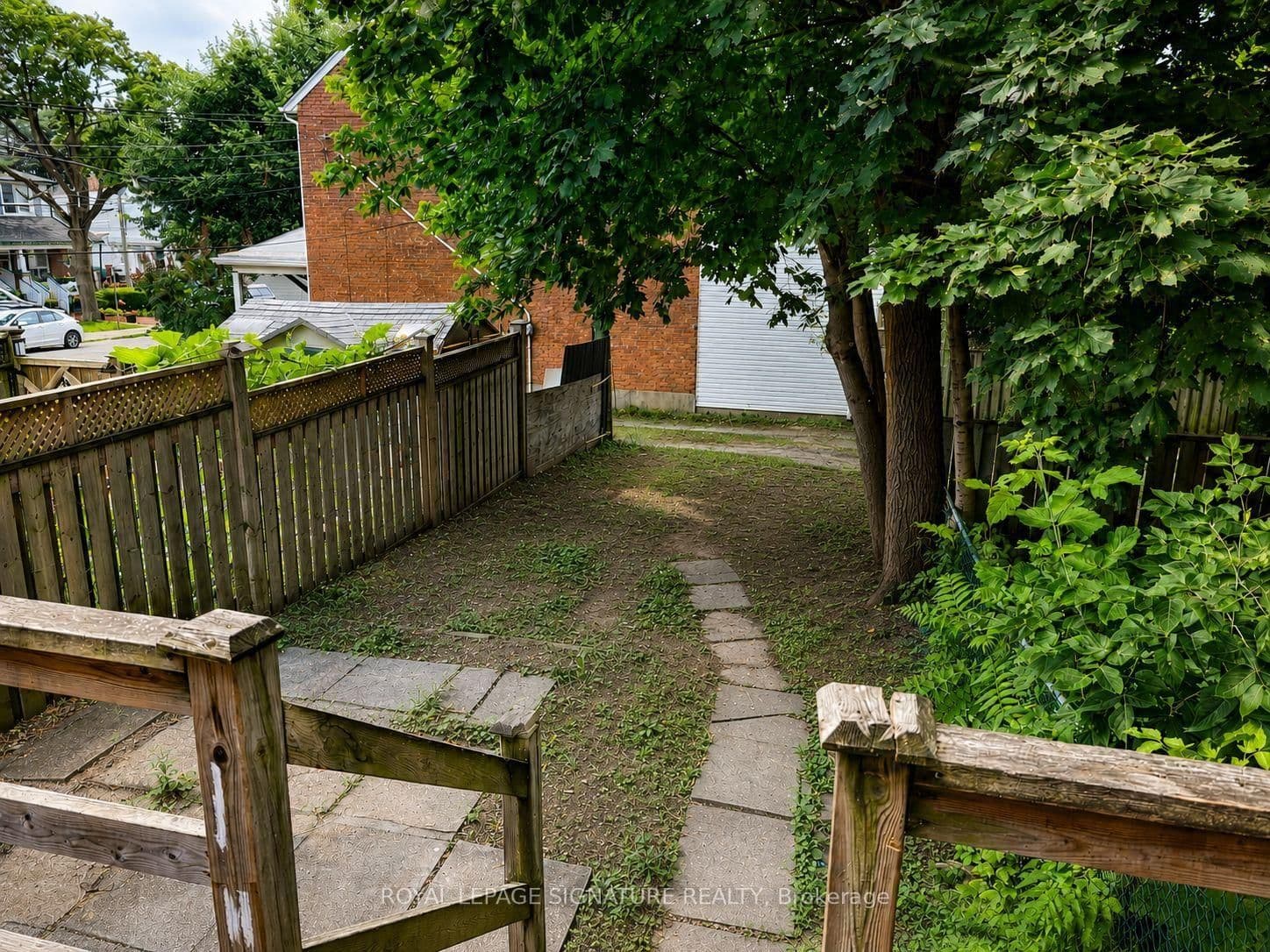 916 Woodbine Avenue thumbnail 19