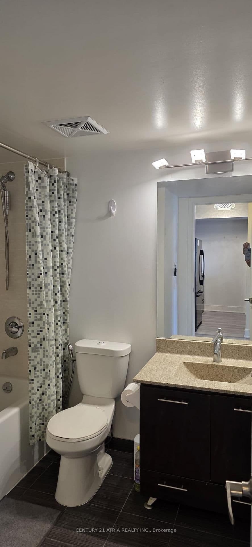125 Village Green Square, Unit 2807 thumbnail 3