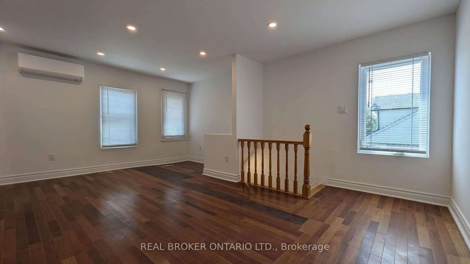 1150 Woodbine Avenue, Unit Unit #3 thumbnail 3