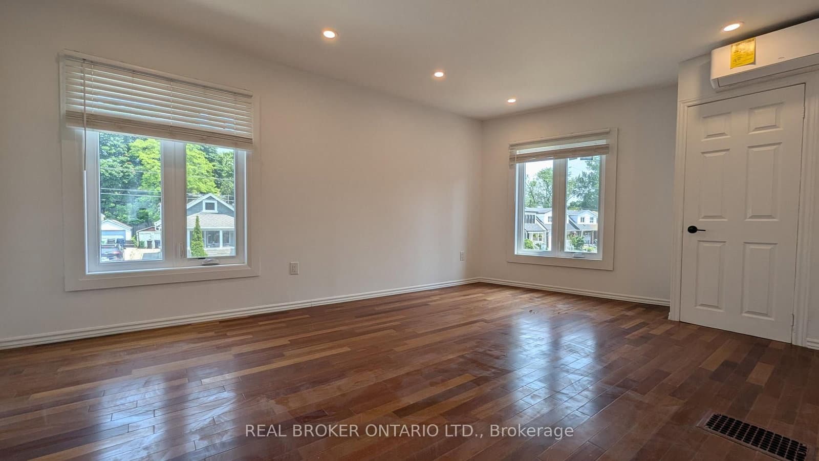 1150 Woodbine Avenue, Unit Unit #3 thumbnail 5