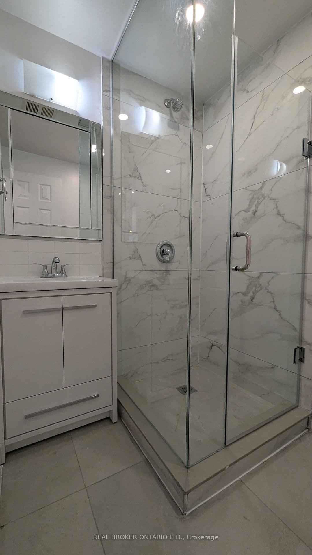 1150 Woodbine Avenue, Unit Unit #3 thumbnail 7
