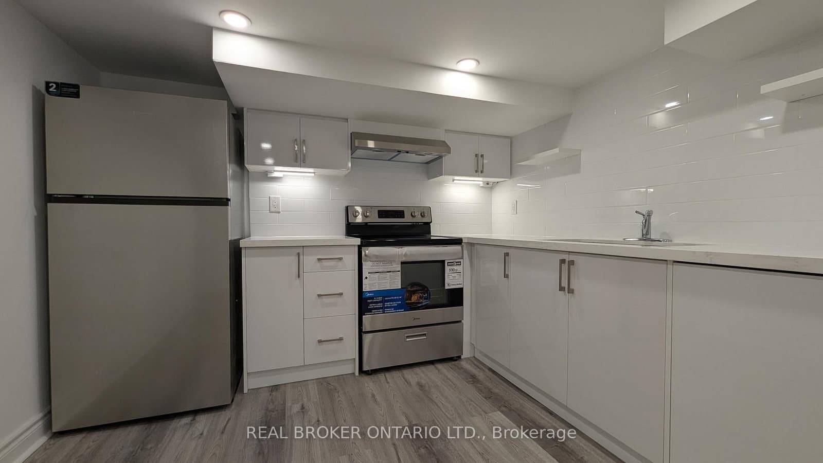 1150 Woodbine Avenue, Unit Unit #4 thumbnail 2