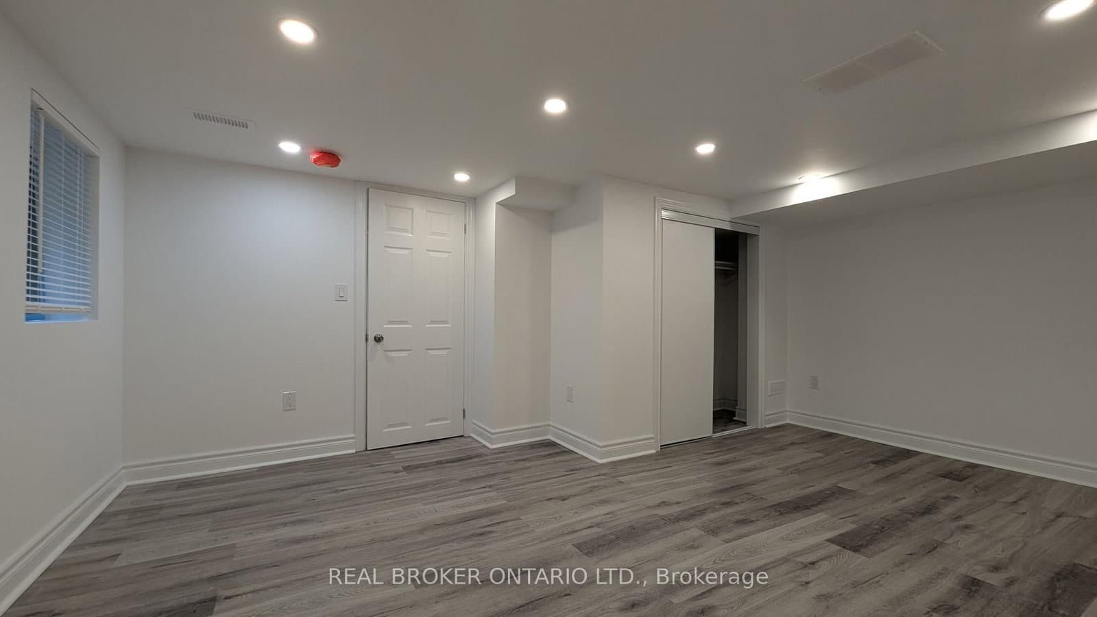 1150 Woodbine Avenue, Unit Unit #4 thumbnail 7