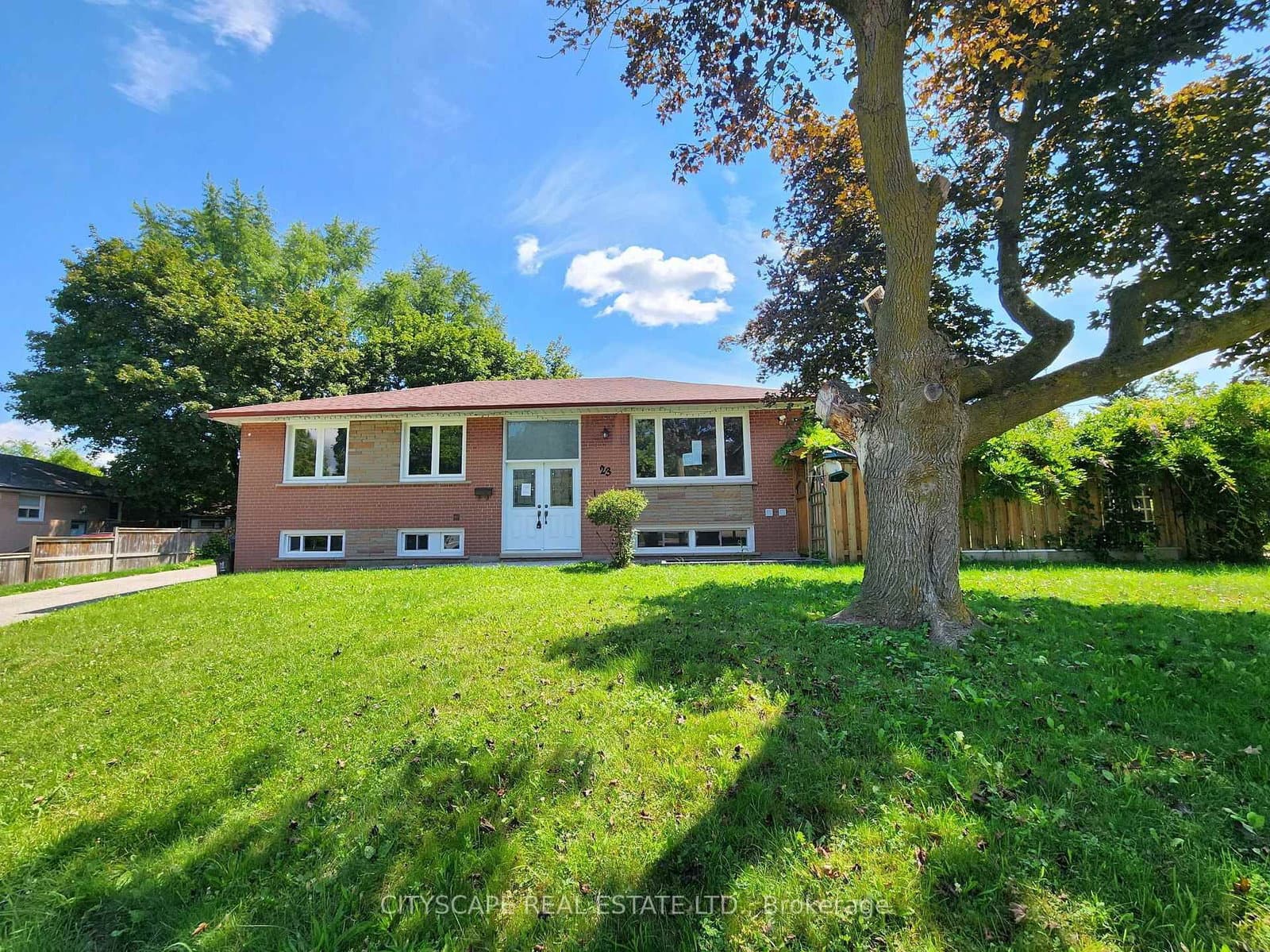 23 MANORWOOD Road thumbnail 2
