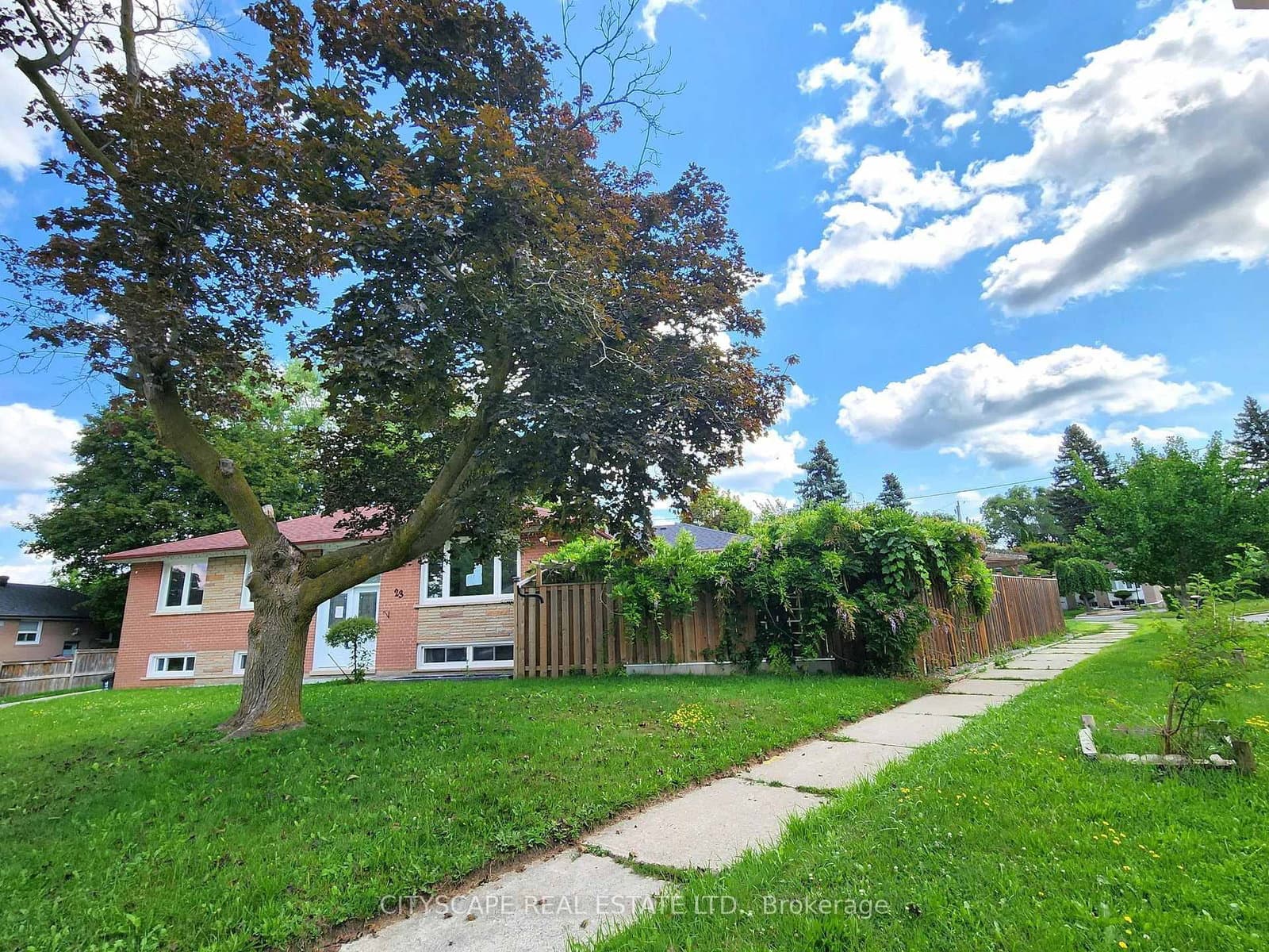 23 MANORWOOD Road thumbnail 4