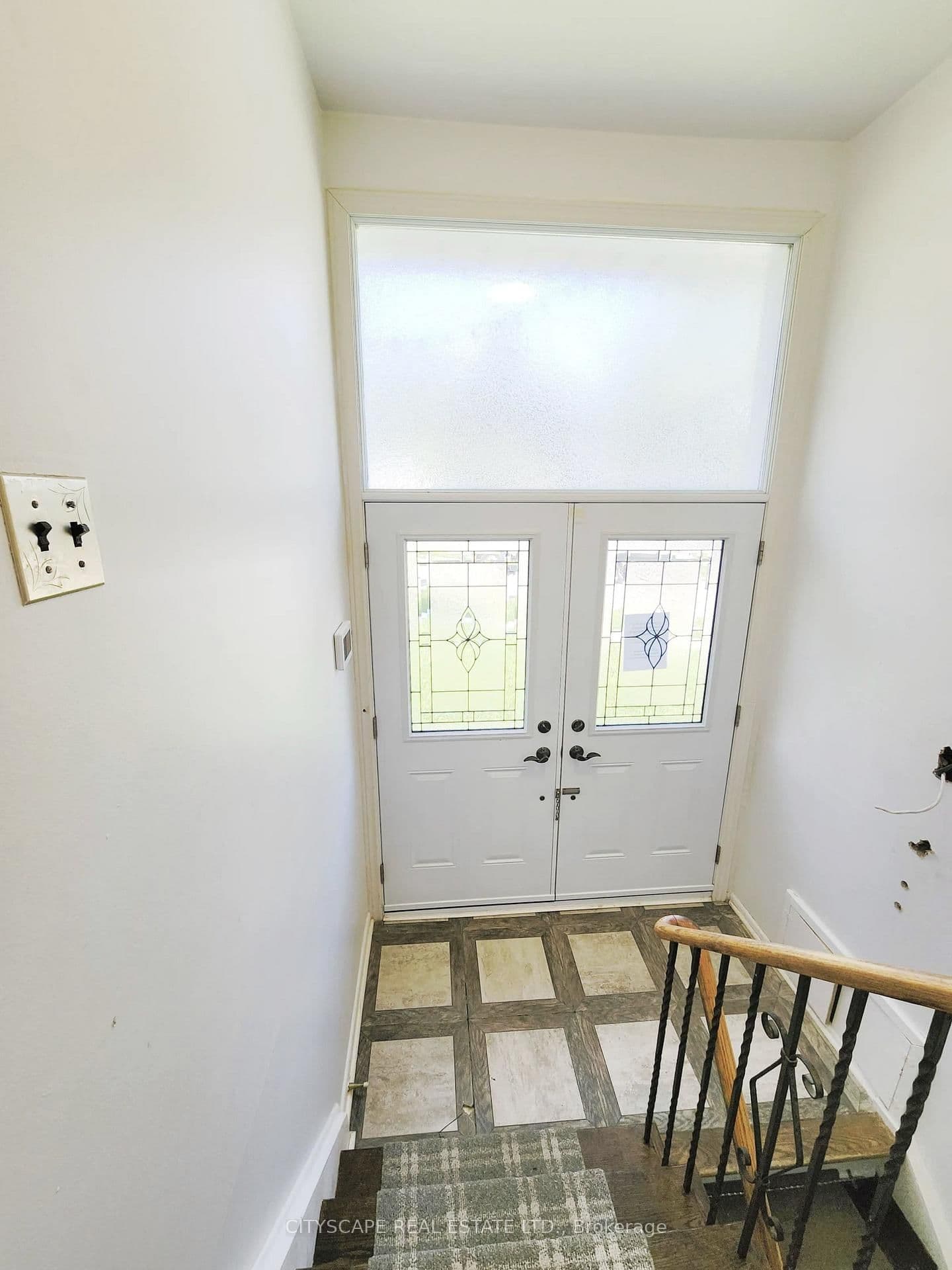 23 MANORWOOD Road thumbnail 5