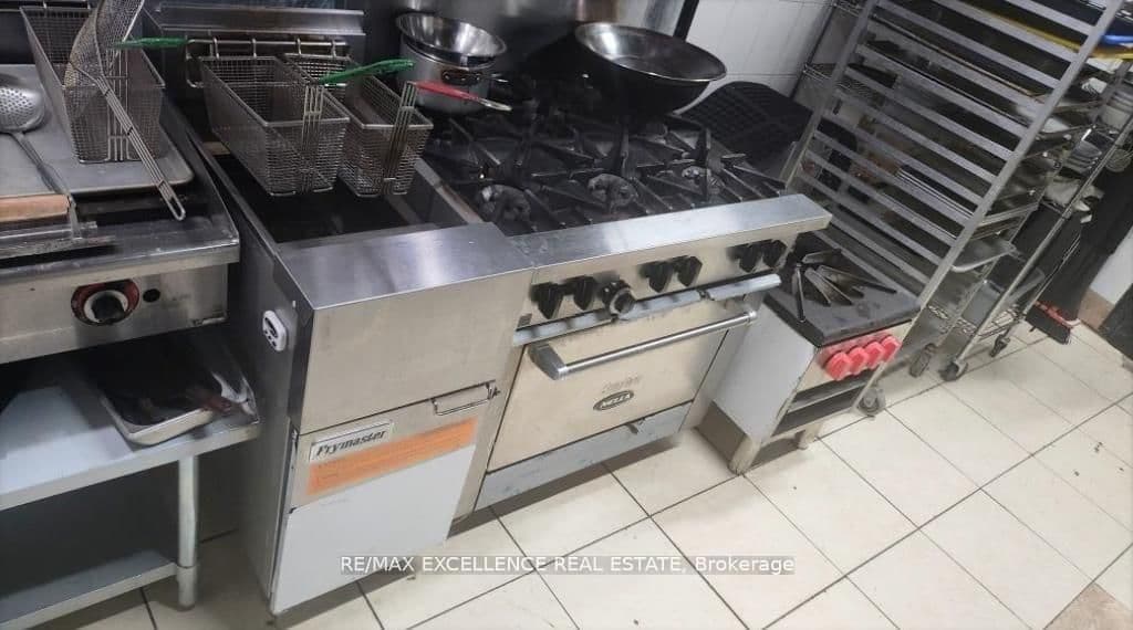 1375 Danforth Road, Unit 5 thumbnail 5