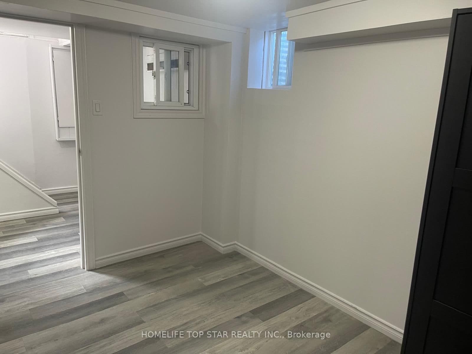 50 Chestnut Crescent thumbnail 3