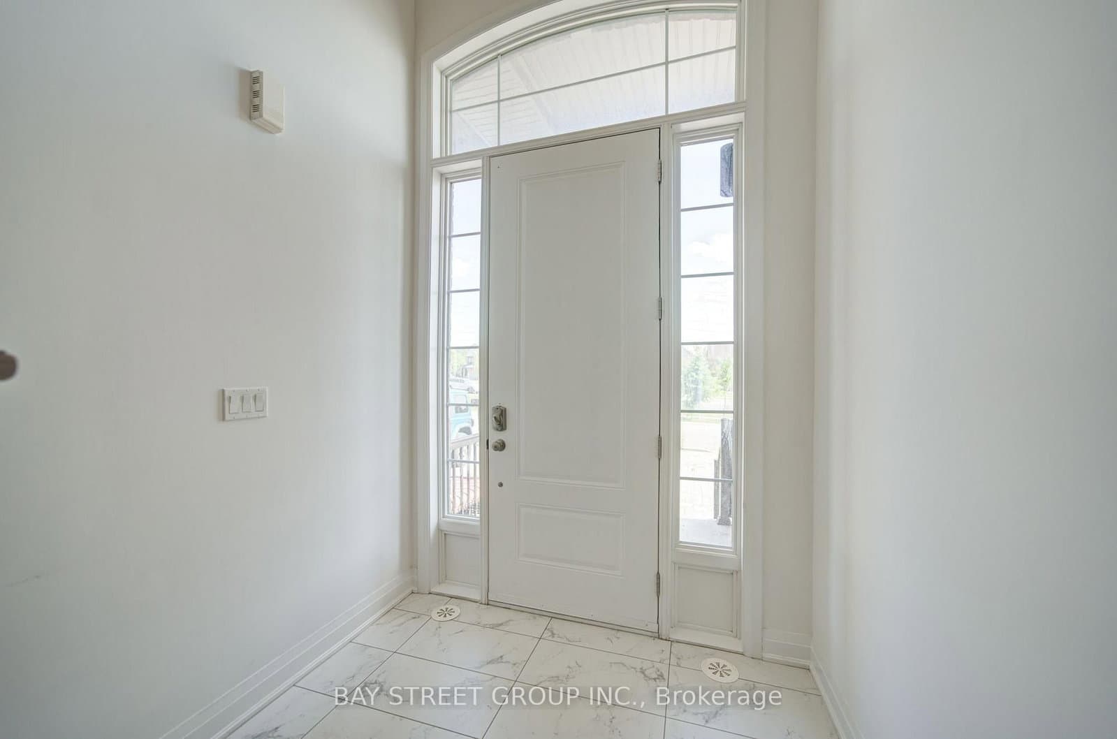 36 Elkington Crescent thumbnail 3