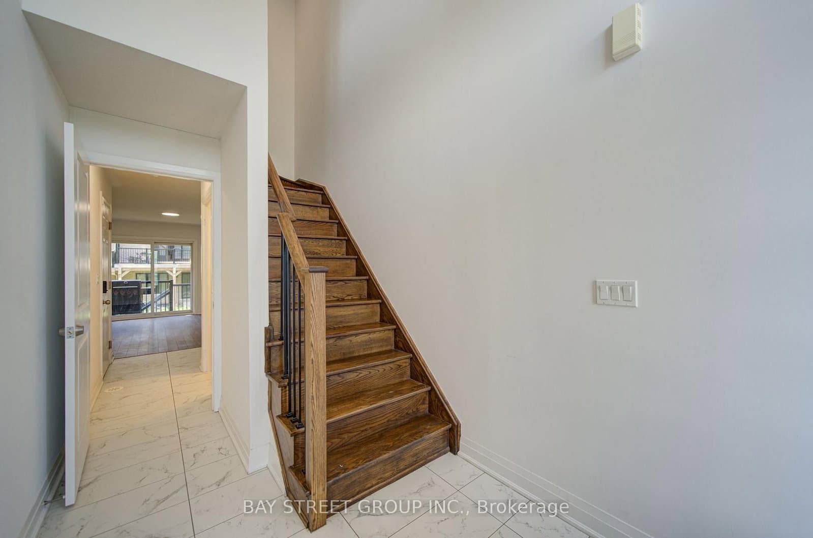 36 Elkington Crescent thumbnail 4