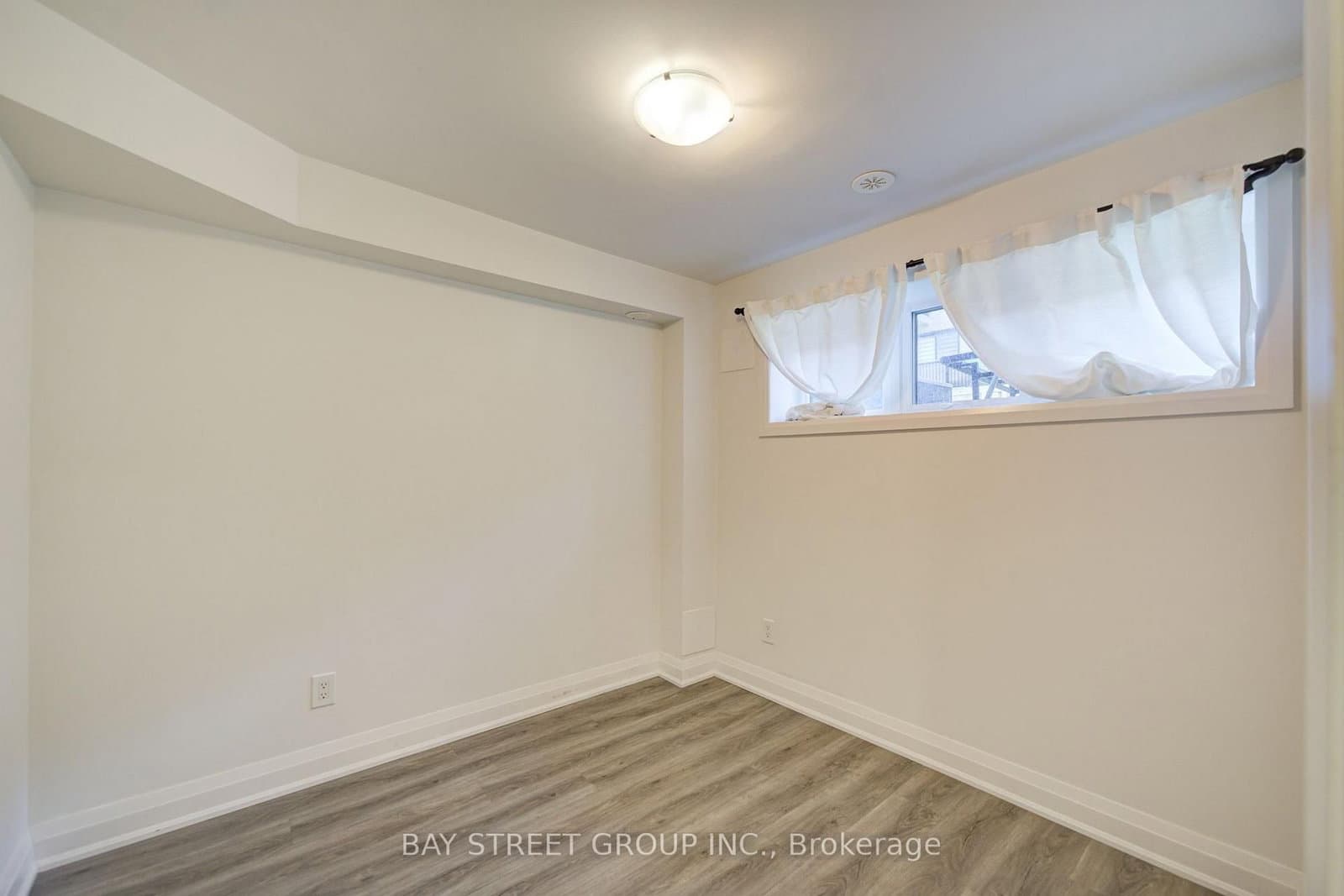 36 Elkington Crescent thumbnail 49