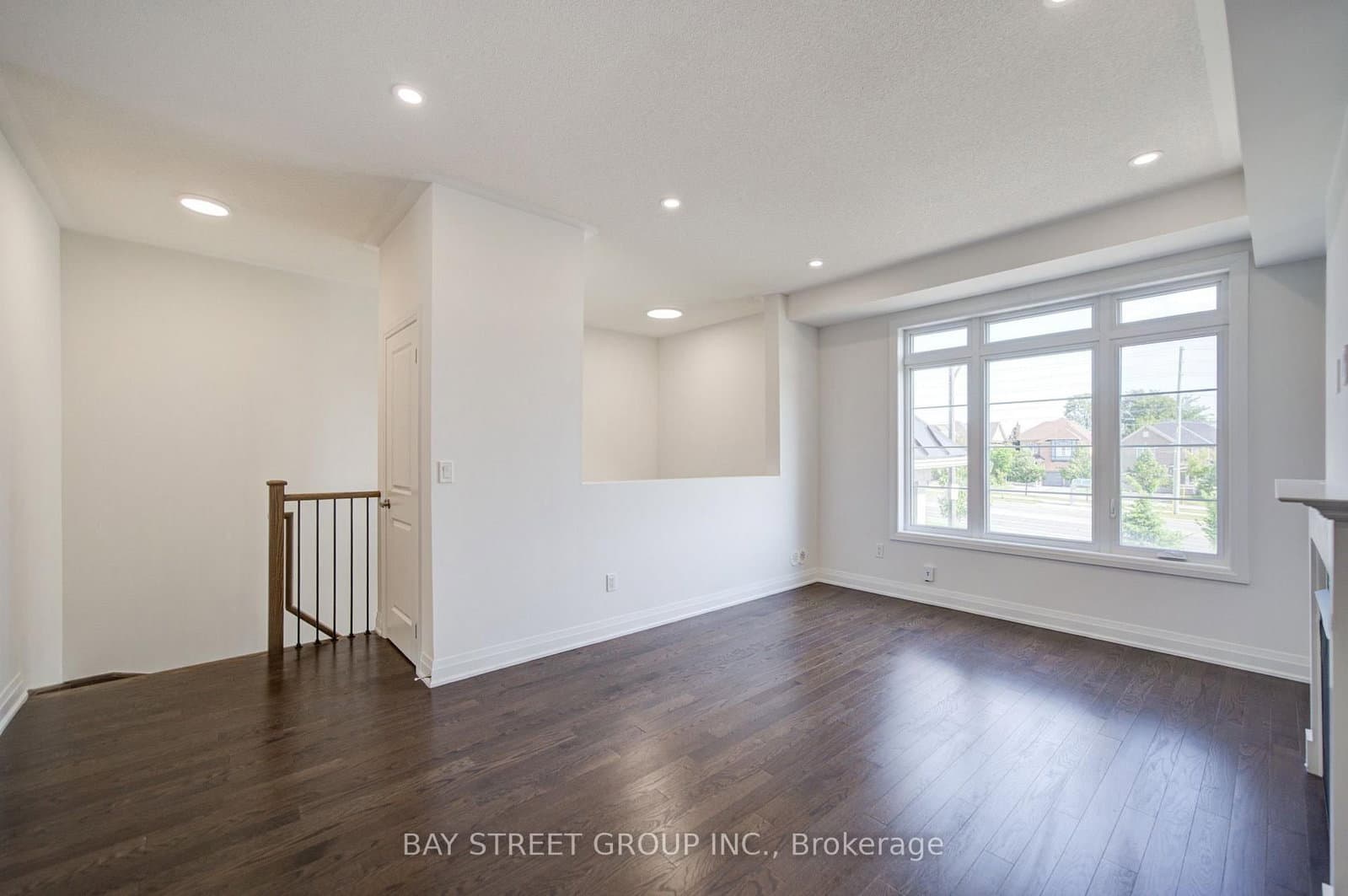 36 Elkington Crescent thumbnail 5