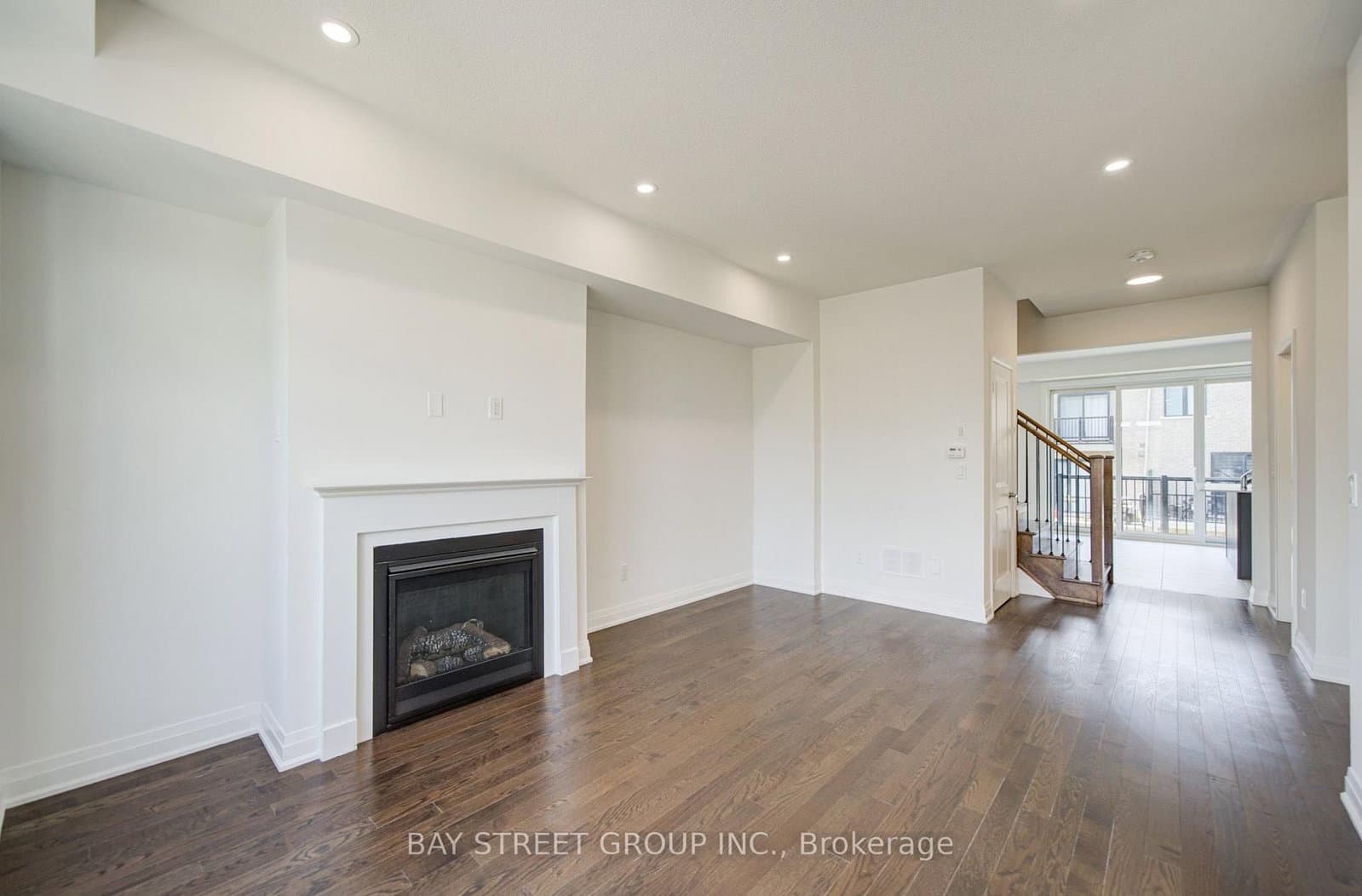 36 Elkington Crescent thumbnail 7
