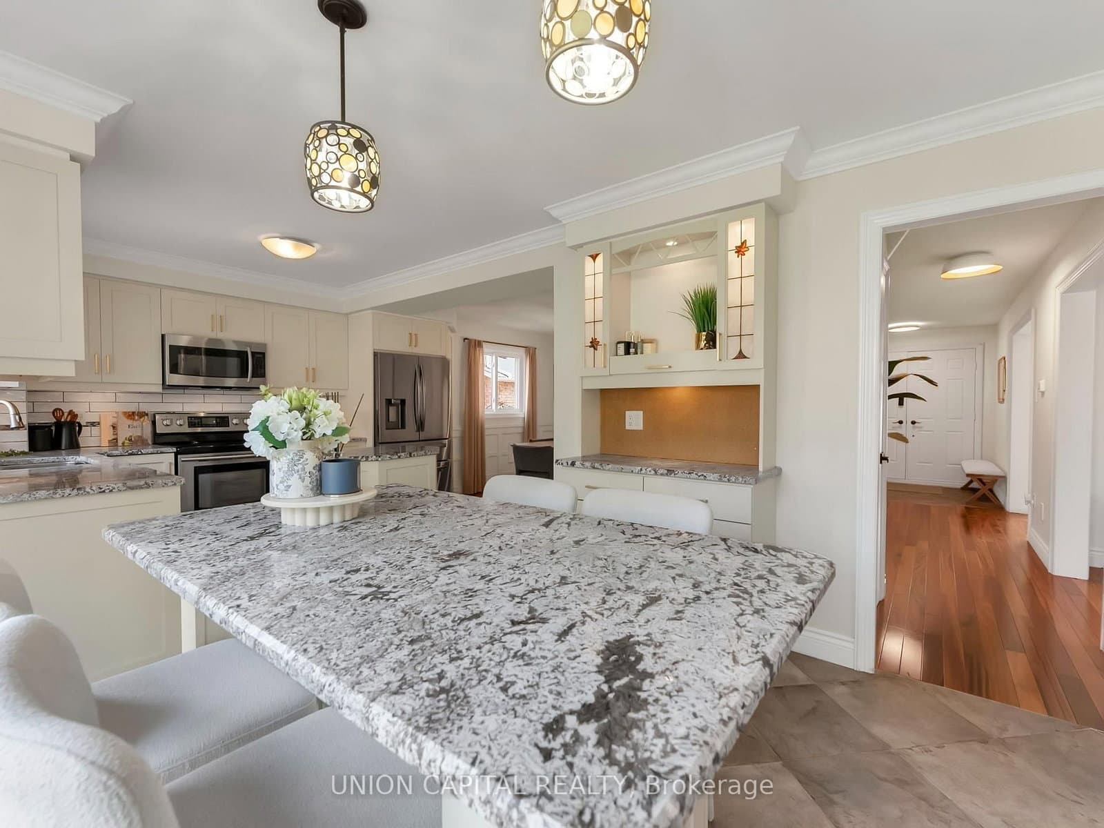 772 Pebble Court thumbnail 16