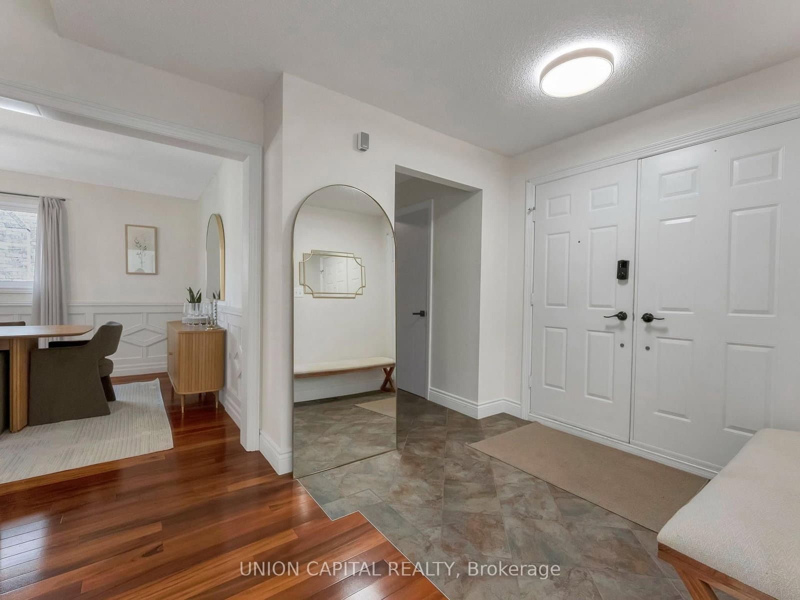 772 Pebble Court thumbnail 4