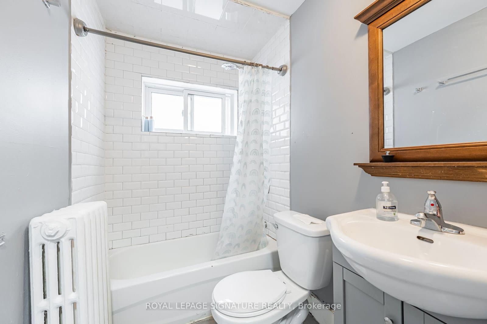 2935 St Clair Avenue E thumbnail 10
