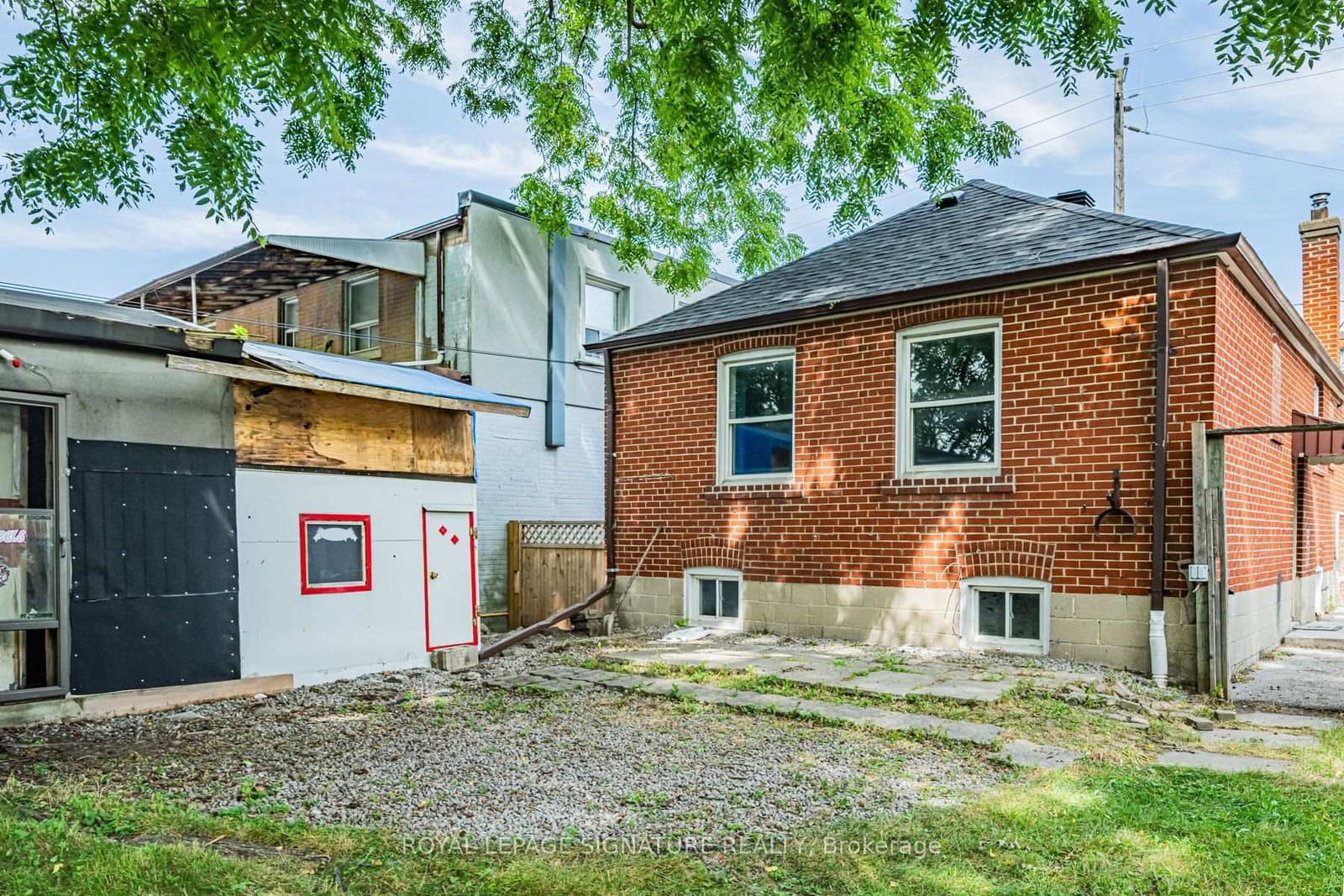 2935 St Clair Avenue E thumbnail 33
