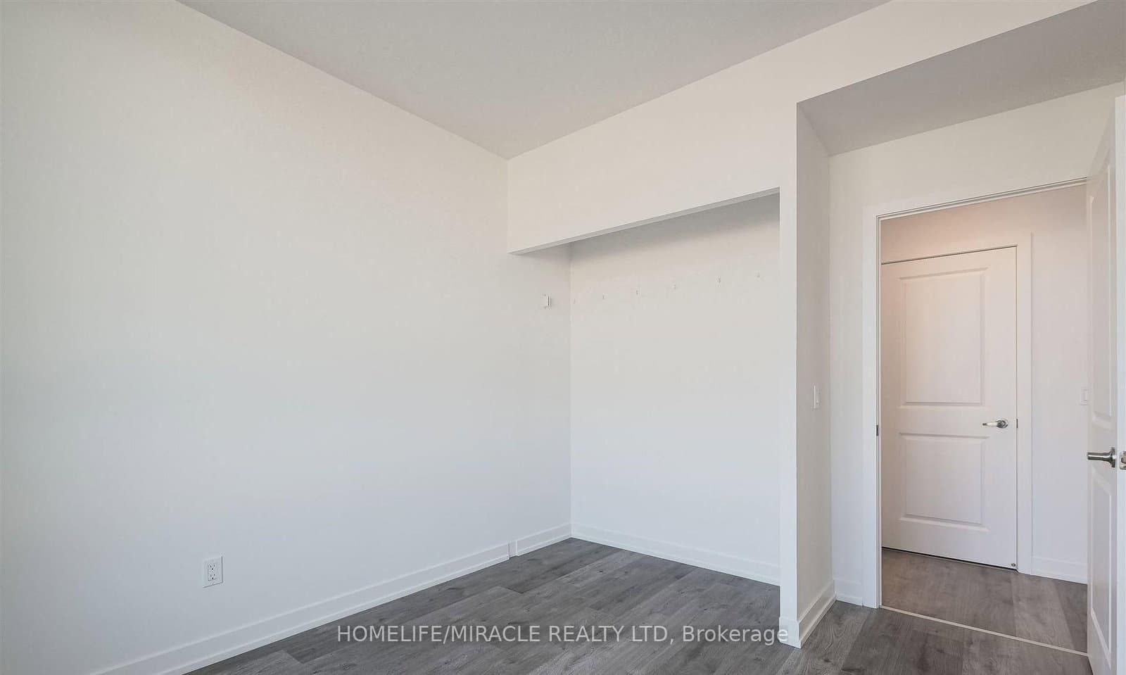 1010 Dundas Street E, Unit 220 thumbnail 14