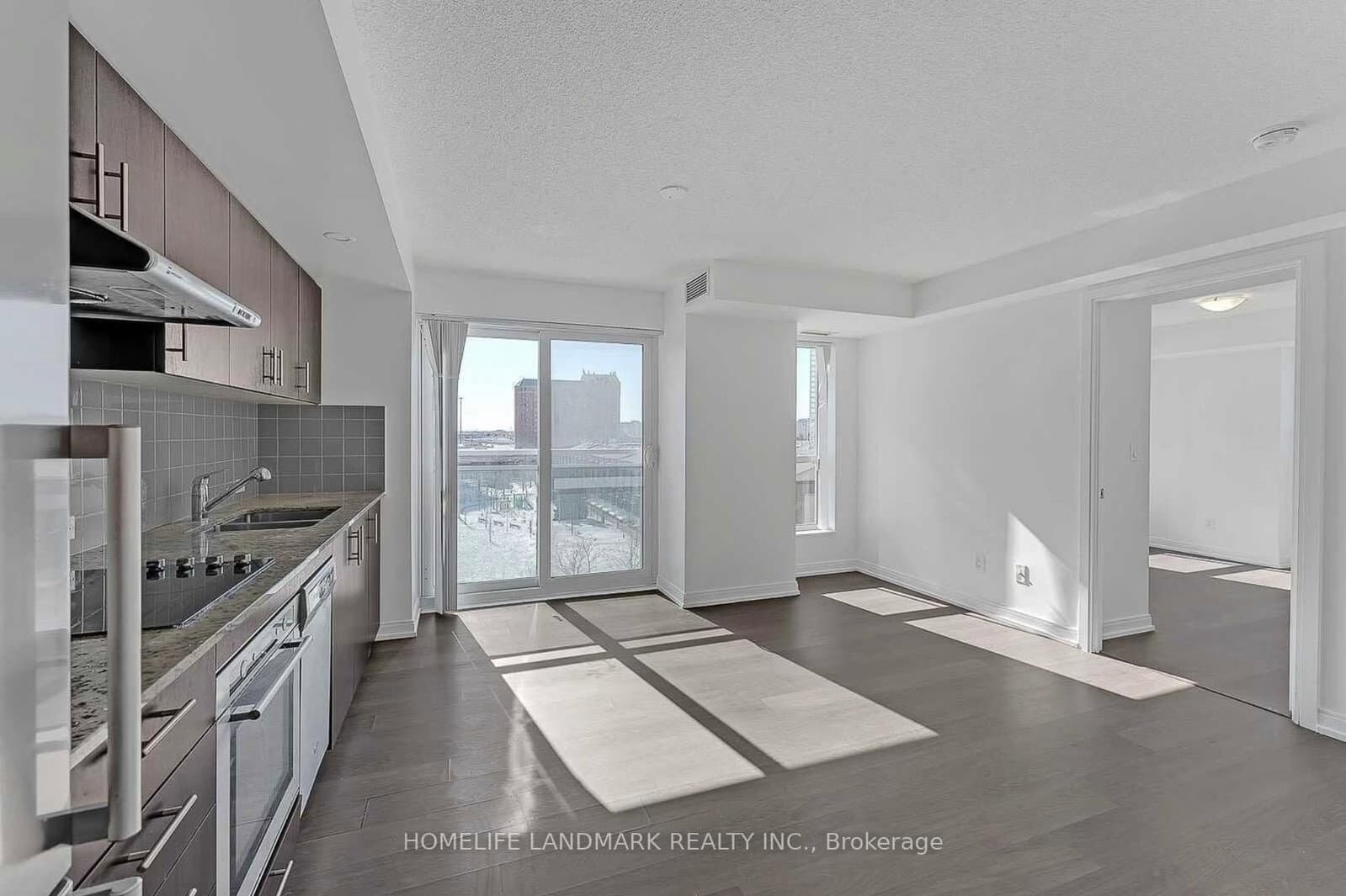 255 Village Green Square, Unit 503 thumbnail 3