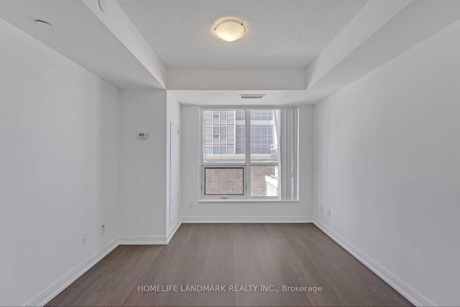 255 Village Green Square, Unit 503 thumbnail 8
