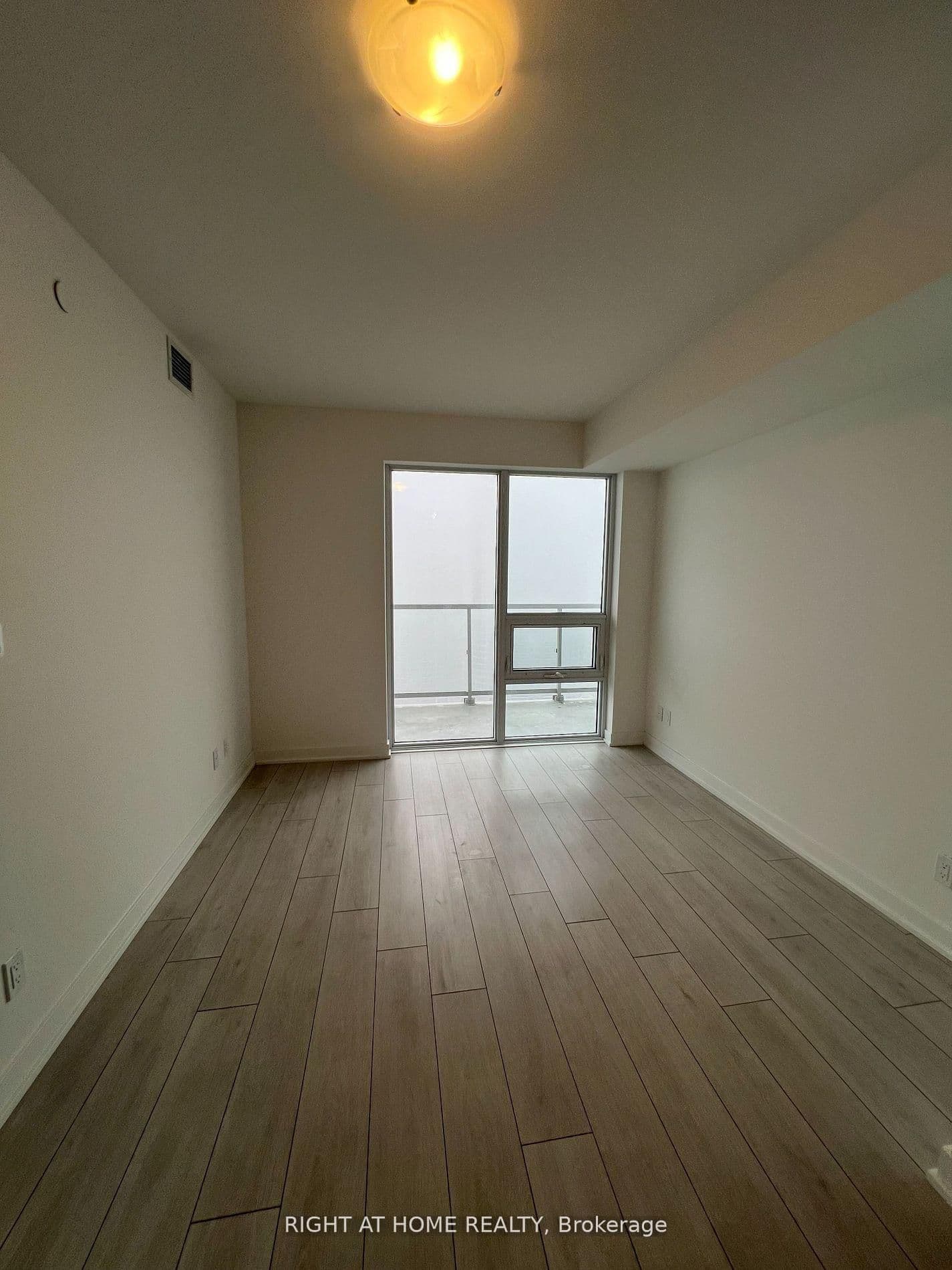 2033 Kennedy Road, Unit 3105 thumbnail 12