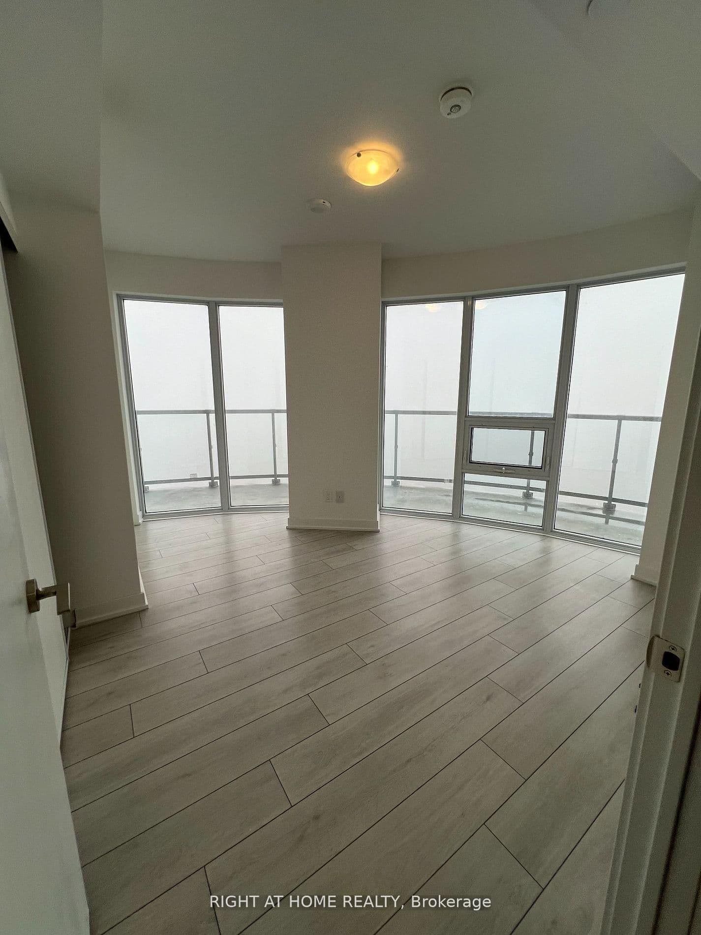 2033 Kennedy Road, Unit 3105 thumbnail 13