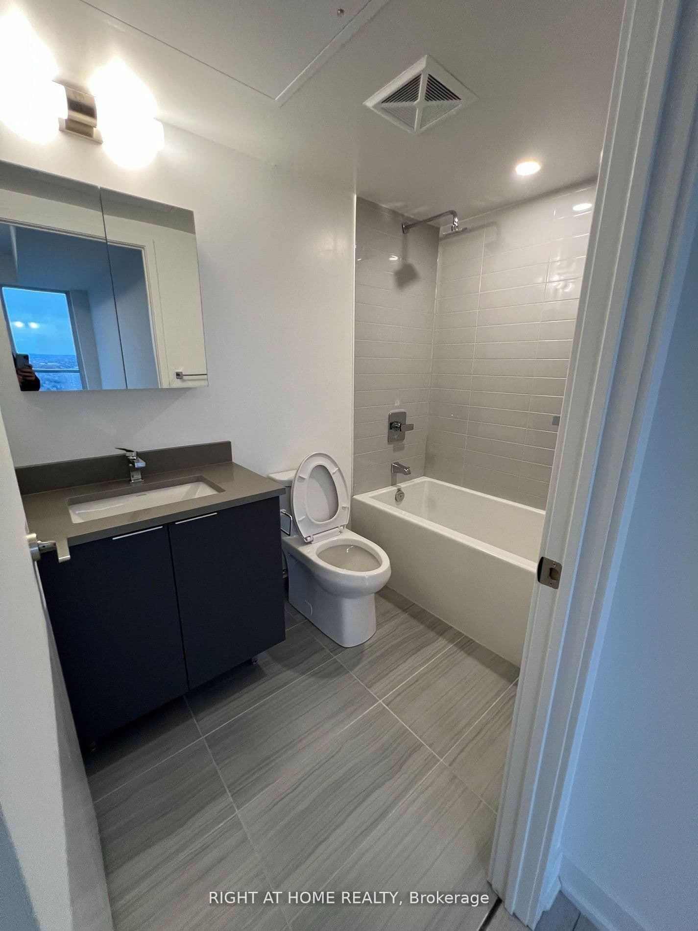 2033 Kennedy Road, Unit 3105 thumbnail 6