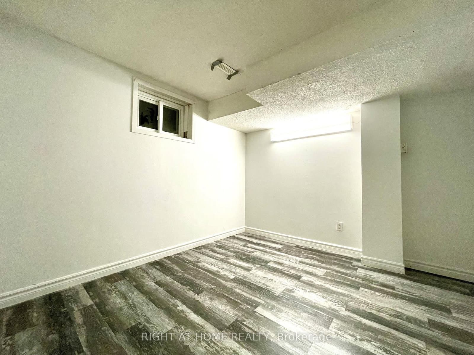 108 Littleleaf Drive, Unit B thumbnail 9