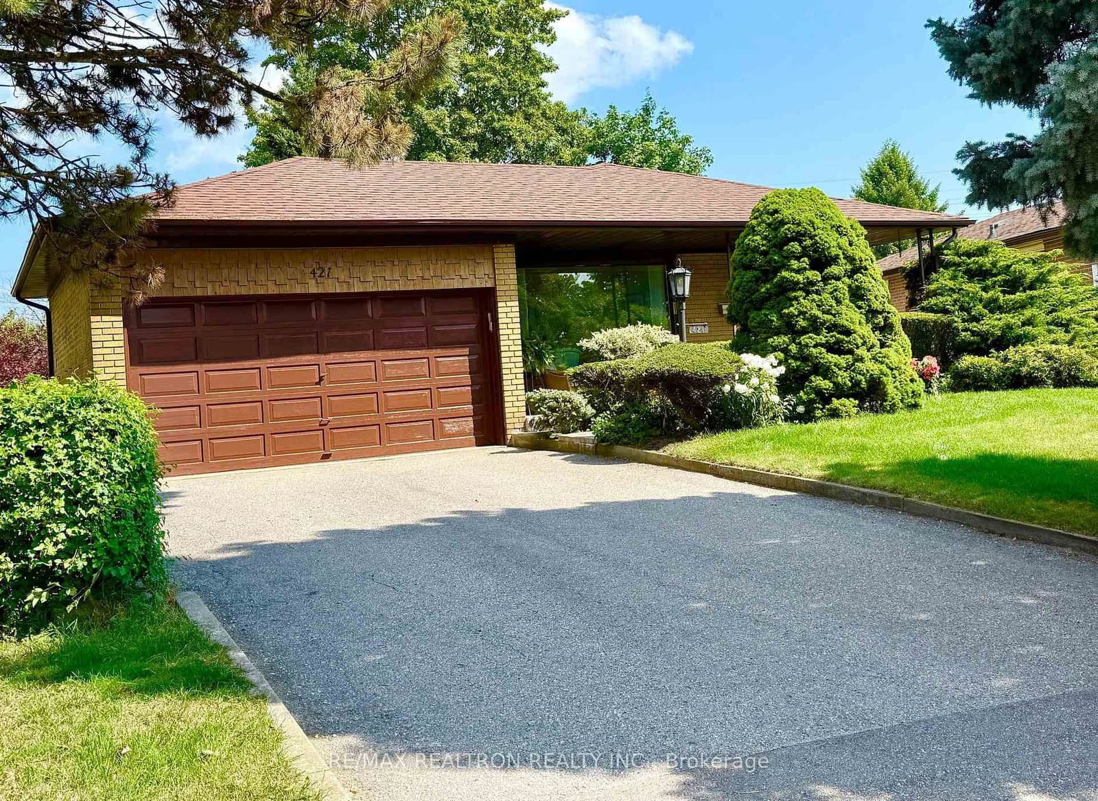 421 Brimorton Drive thumbnail 2