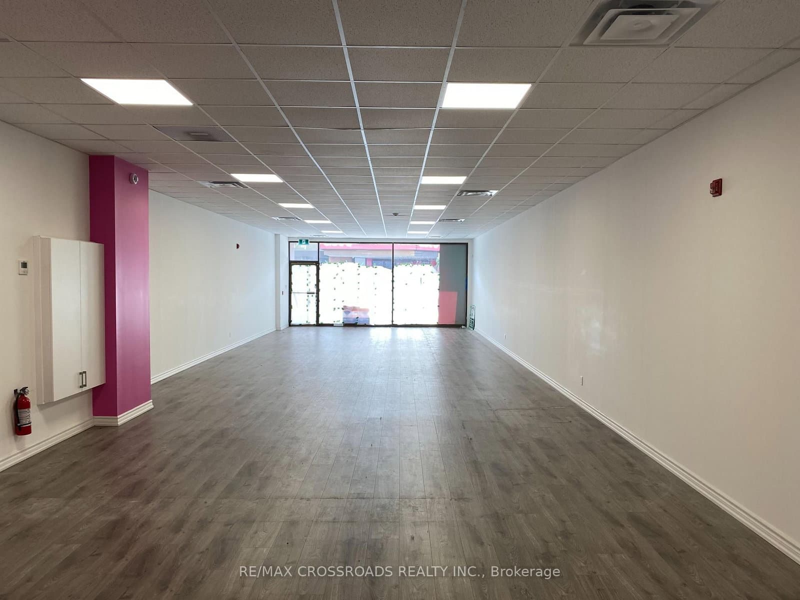 5 Simcoe Street S thumbnail 6
