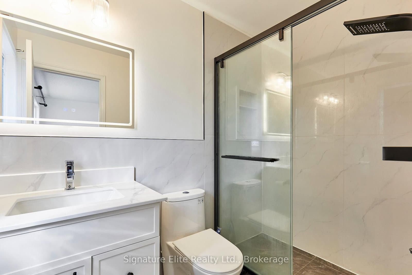 11 Etienne Street, Unit Upper thumbnail 19