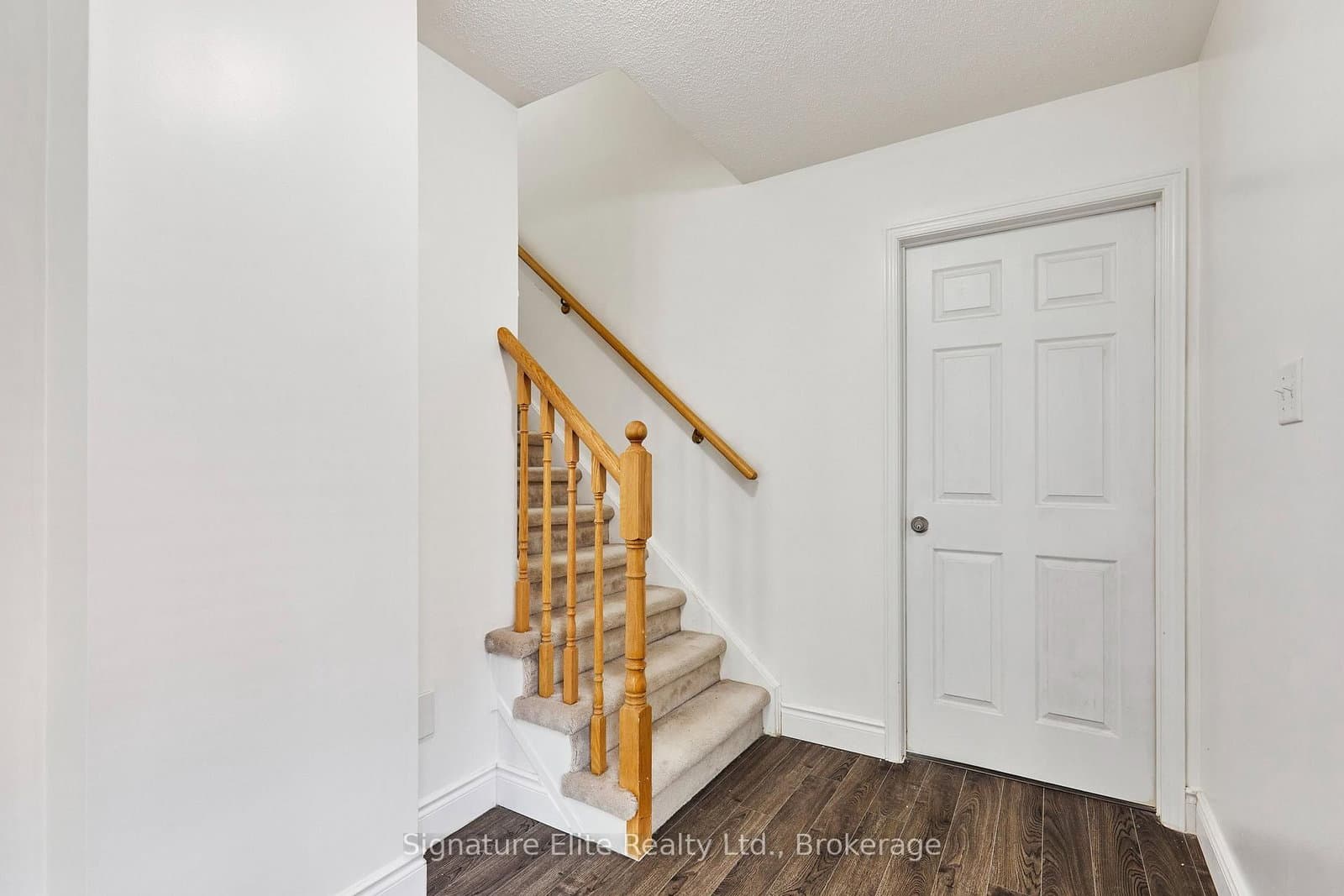 11 Etienne Street, Unit Upper thumbnail 5