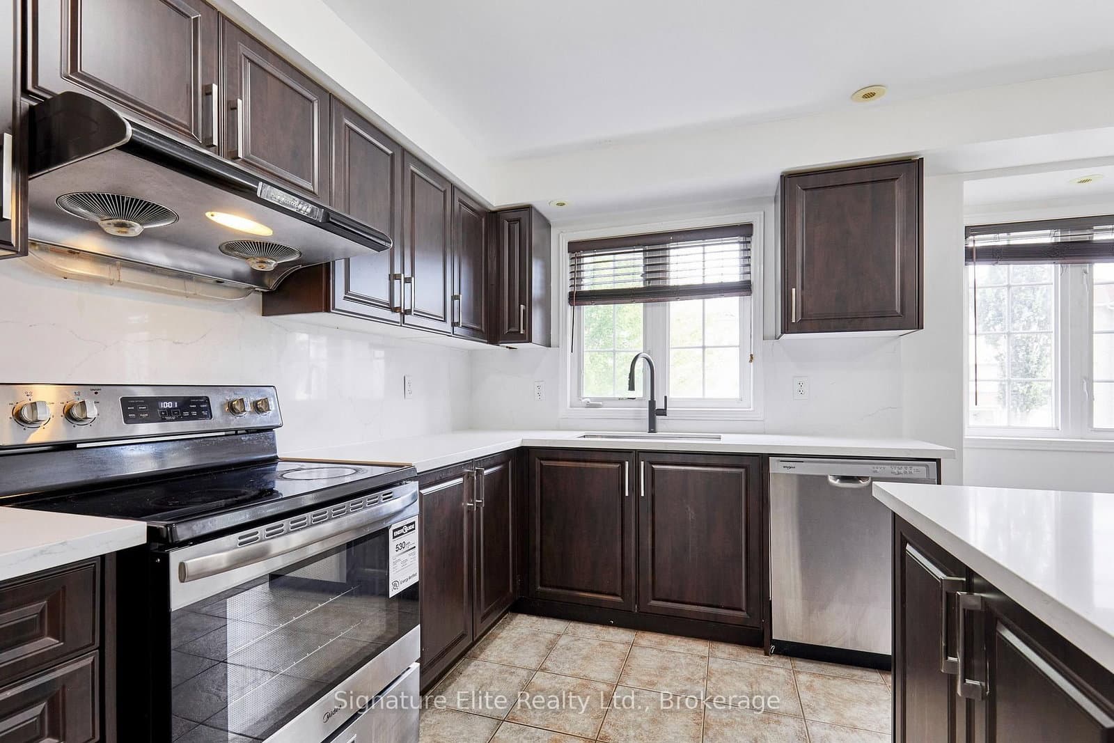 11 Etienne Street, Unit Upper thumbnail 7