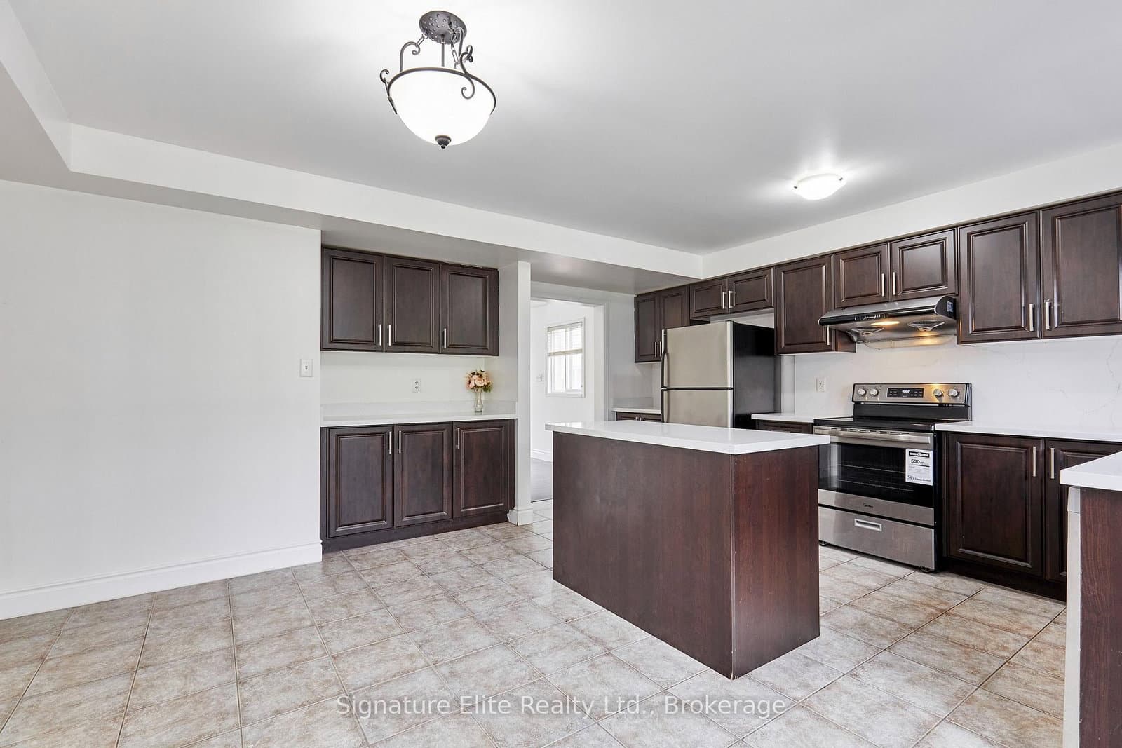 11 Etienne Street, Unit Upper thumbnail 9