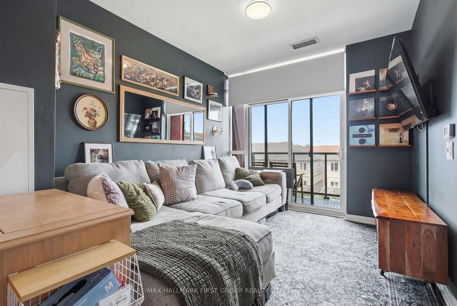 1010 Dundas St E Street, Unit 325 thumbnail 10
