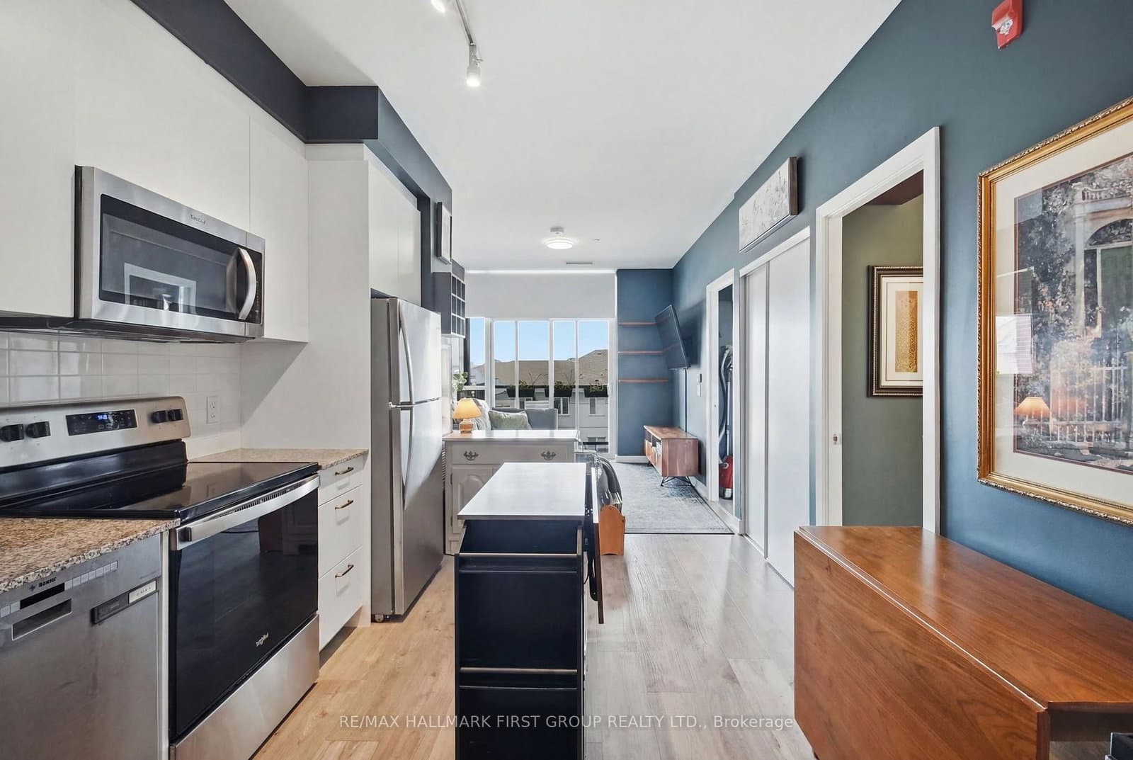 1010 Dundas St E Street, Unit 325 thumbnail 3