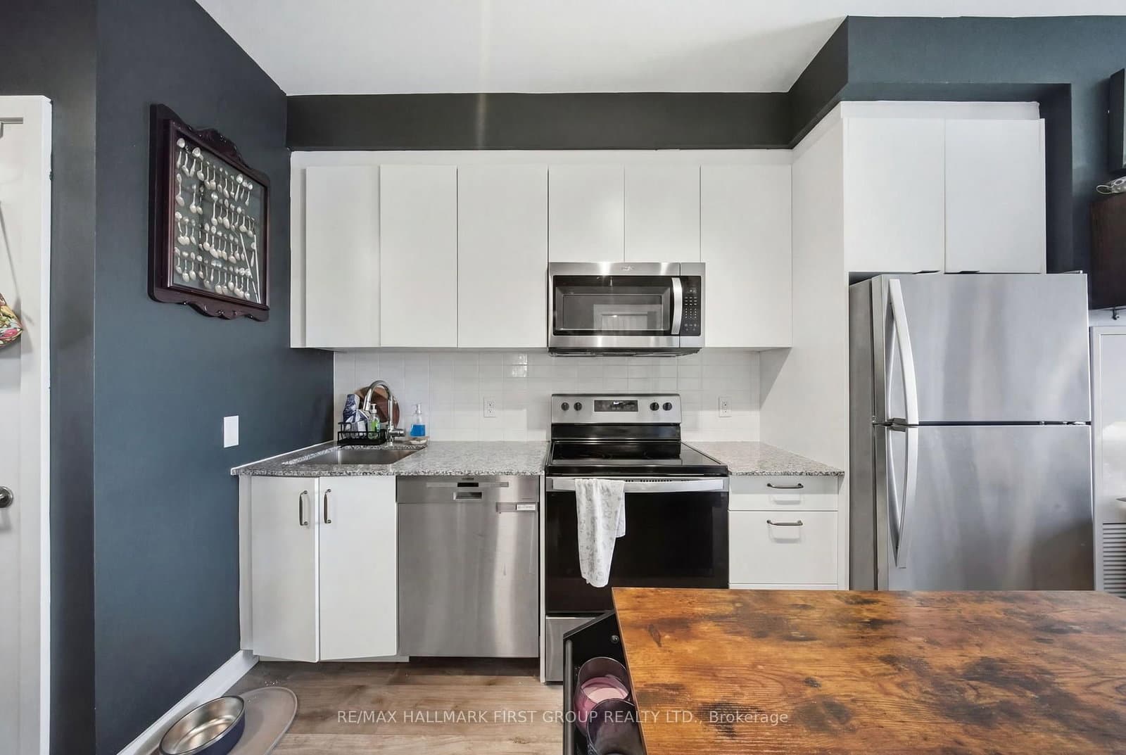 1010 Dundas St E Street, Unit 325 thumbnail 7